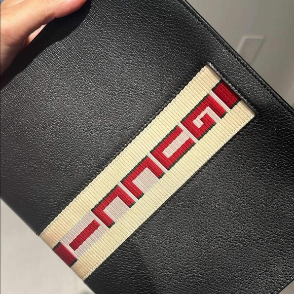 New Authentic Gucci OPHIDIA LEATHER CLUTCH BAG - Picture 2 of 9